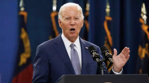 Mitterrand vs. Macron - Biden versprach sich in Wahlkampfrede wieder