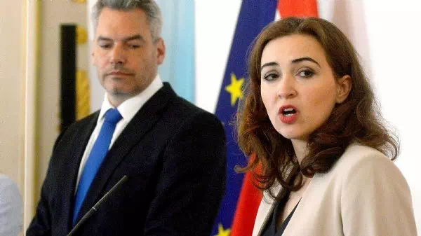 Türkis-grüne Krise - Justizministerin taucht ab, es regiert Verachtung