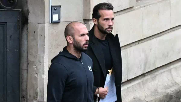 ICE-Waggons entgleist - Hochwasser-Drama: Feuerwehrmann stirbt bei Einsatz