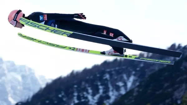 Kampf um Kugel - 247 Meter! Huber führt beim Skifliegen in Planica
