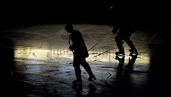 Eishockey-Liga   - KAC und Salzburg rückten Leader Fehervar nahe!