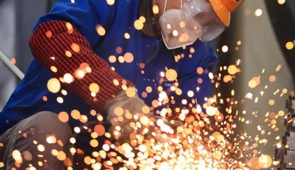 Berechnungen zeigen: - „45 Jahre Arbeit“ ist für viele ein Mythos