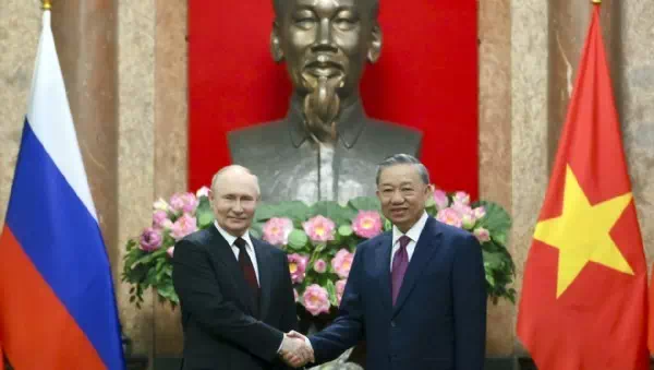 Zweite Asien-Station - Gas, Waffen, Krieg: Putin nach Hanoi weitergereist