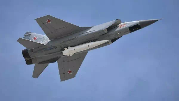 Schwere Luftangriffe - Moskau setzt gegen Ukraine Hyperschallraketen ein