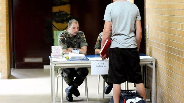 Minderjährige Rekruten - D: Linke kritisieren „Militarisierung“ der Jugend