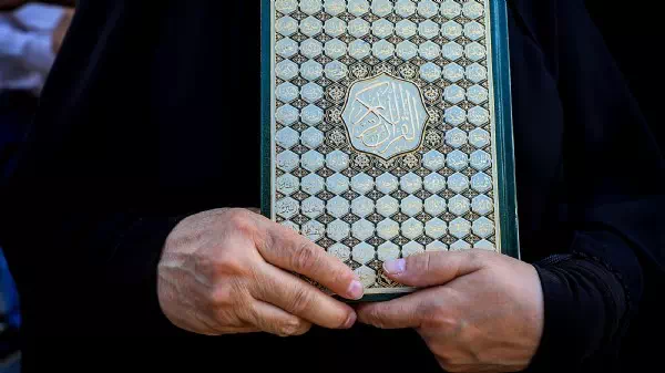 Koran-Verbrennungen - Trotz Ausweisung bleibt Iraker vorerst in Schweden
