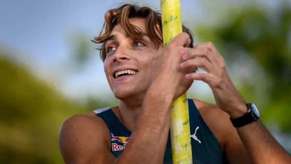Auf 6,15 Meter  - Duplantis verbessert Meeting-Rekord in Lausanne!