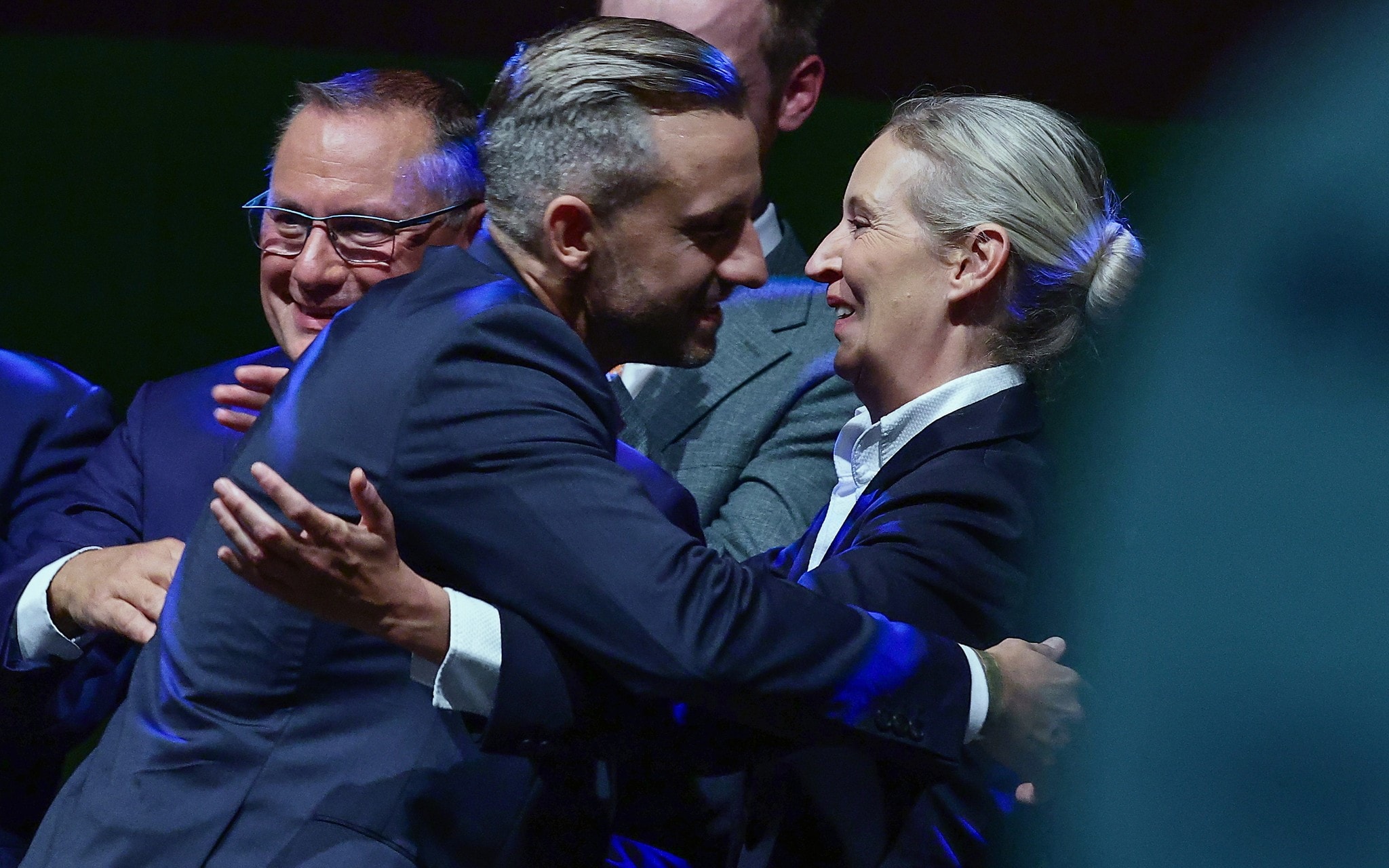 AfD gewinnt Wahl, Regierungsbildung unklar