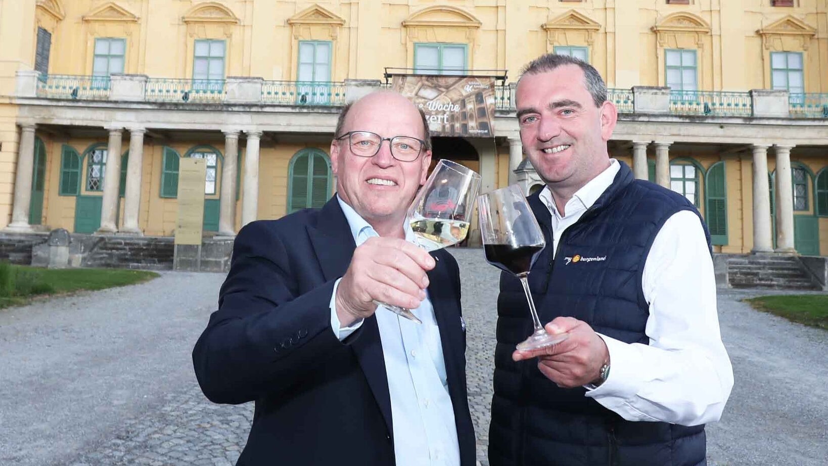 „Patriotismus im Glas: Liegenfeld & Oschep kämpfen!“