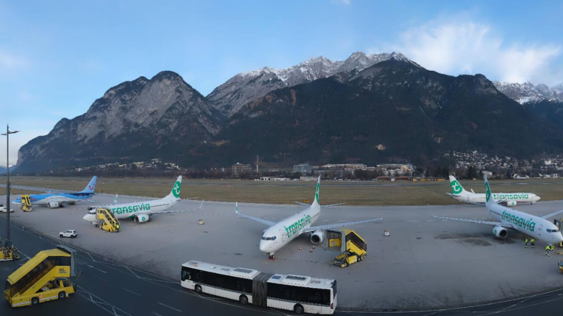 Wintercharter am Innsbrucker Flughafen startet!
