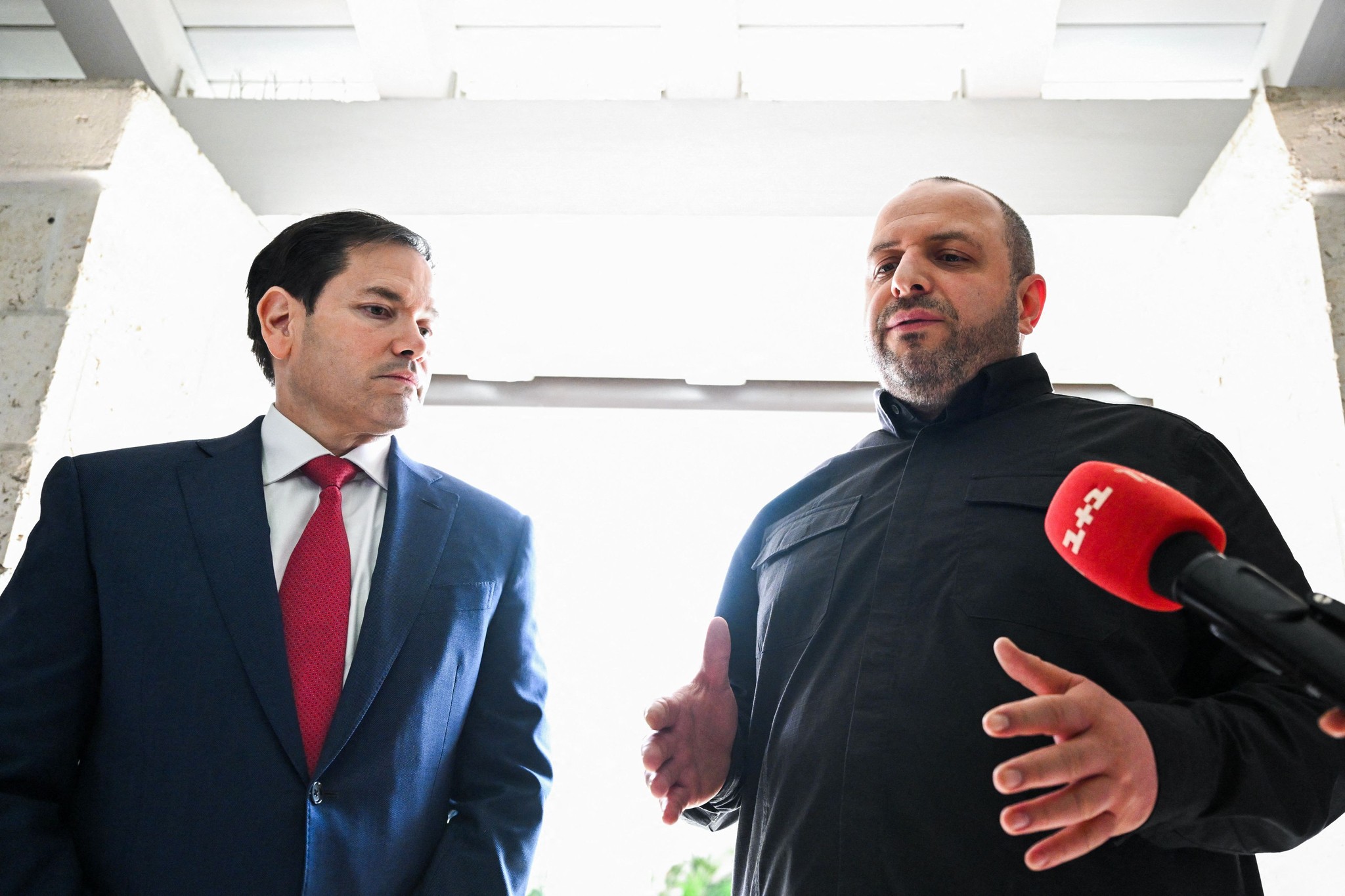 USA und Ukraine starten schwierige Friedensgespräche