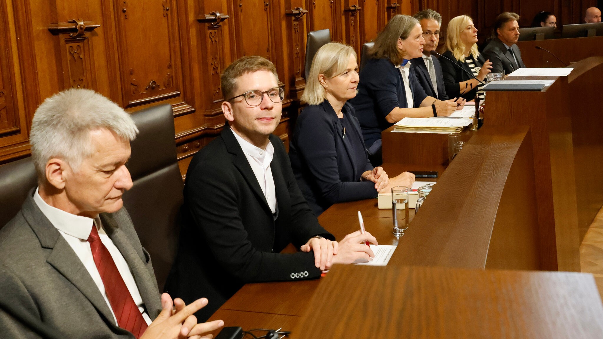 „Emotionale Debatte um Graz' Finanzkrise“