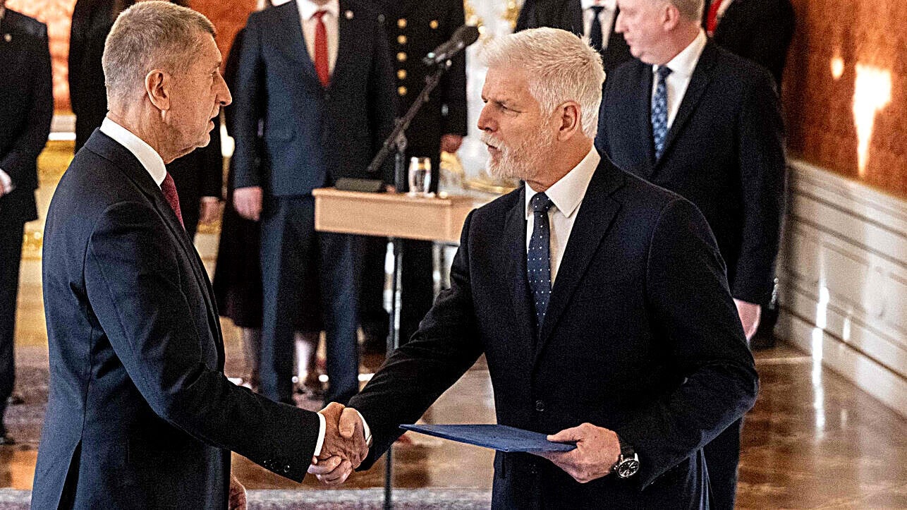 Verfassungsgericht erlaubt Pavel Teilnahme am NATO-Gipfel