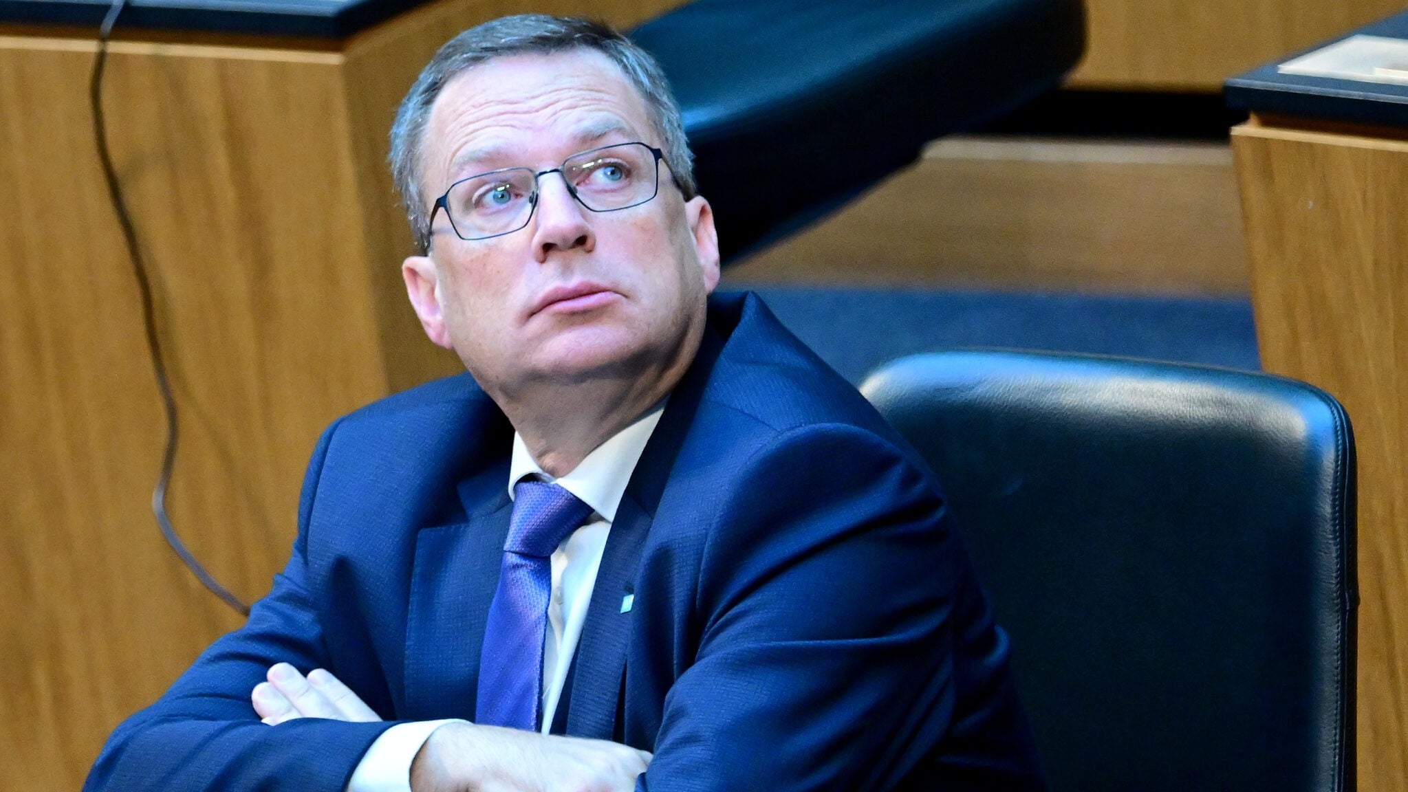 Wöginger bleibt trotz Prozess vor Gericht im Amt!