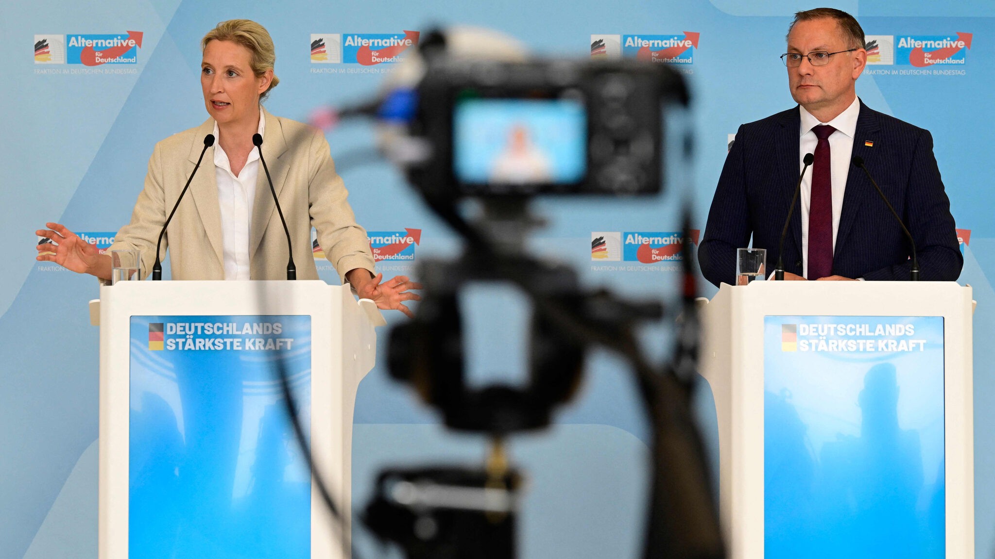 „Merz in der Kritik: AfD profitiert enorm“