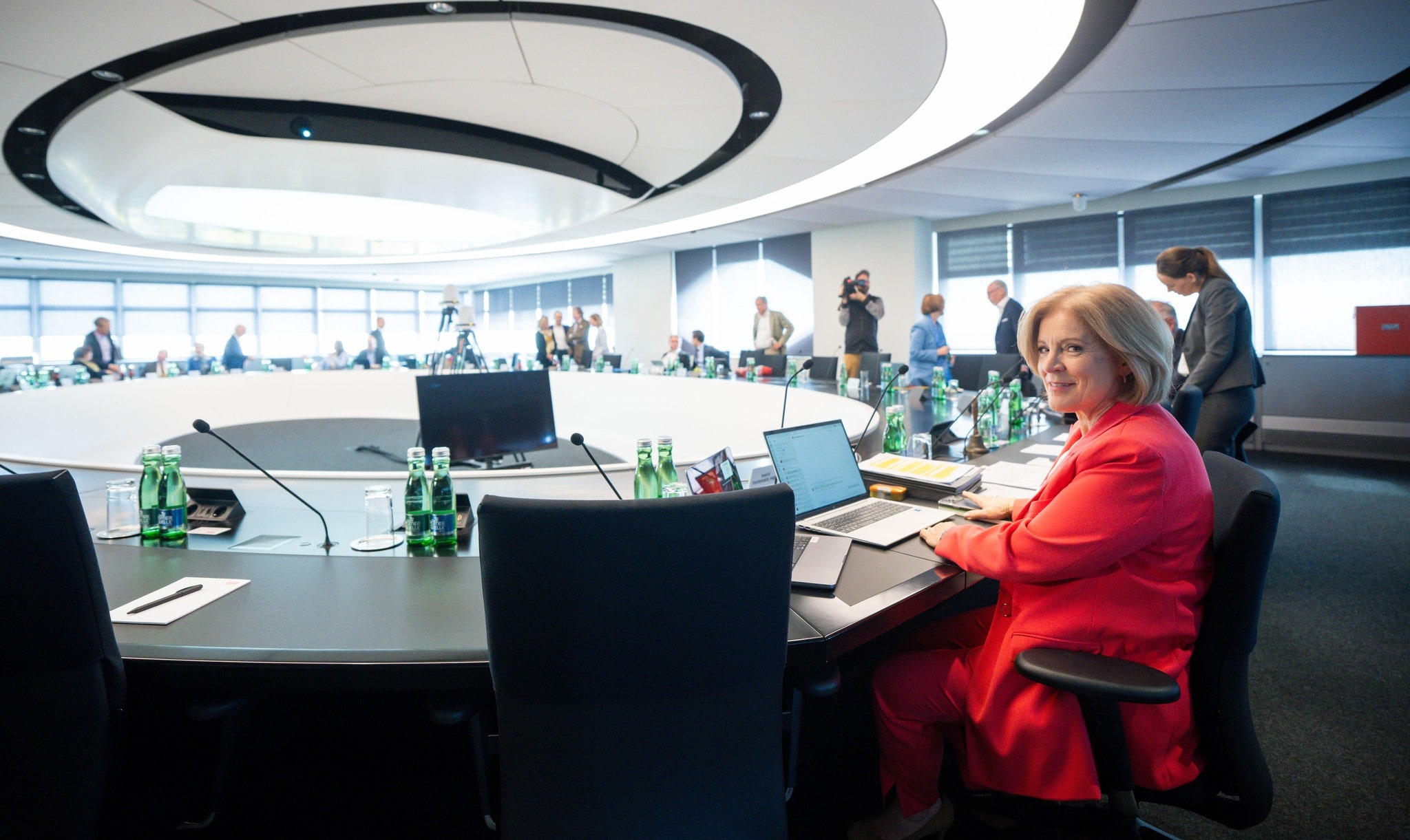 „Skandale im ORF: Sitzung des Stiftungsrats intensiv“