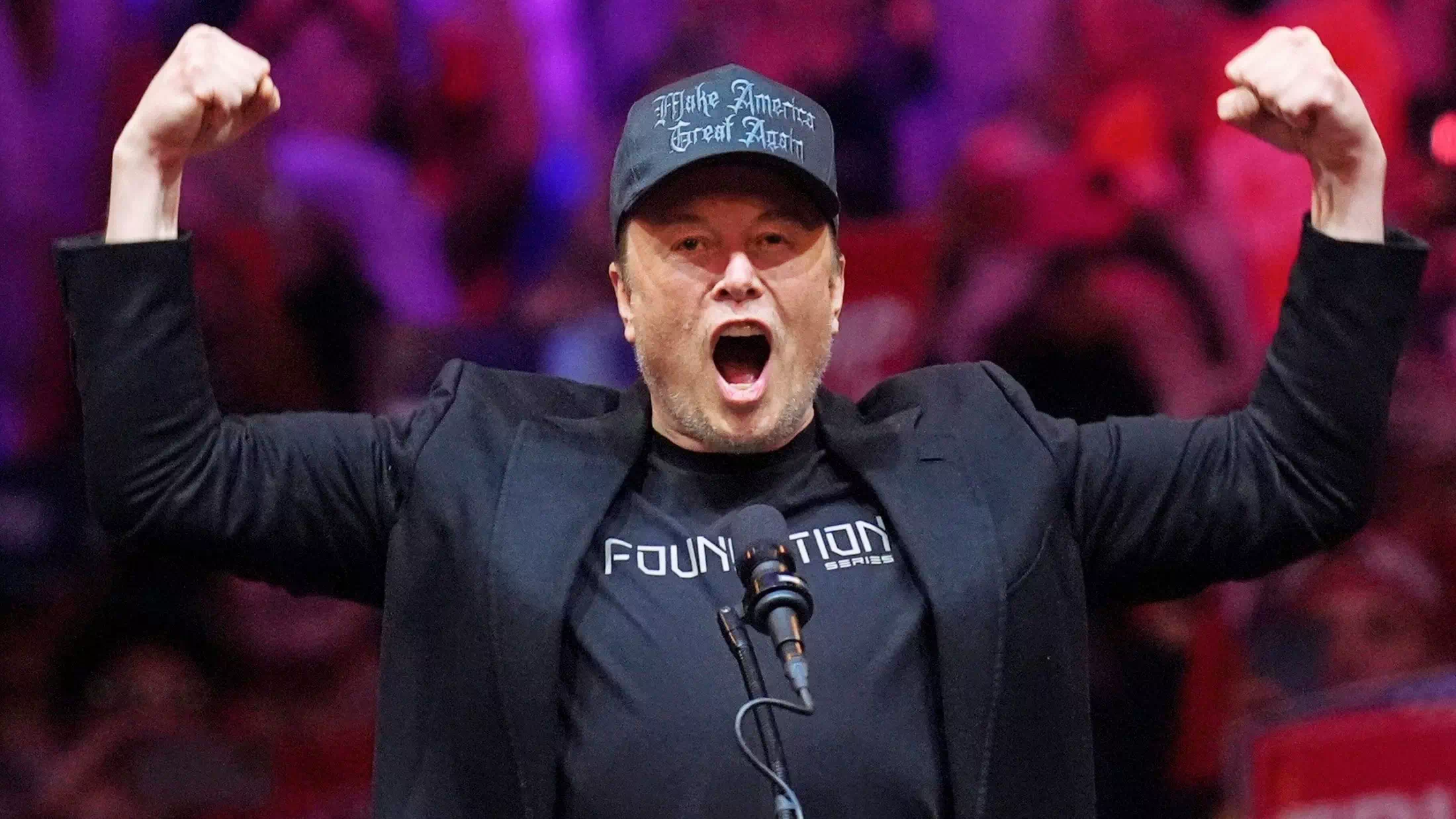 Trump plant Entlassungen von 1000 Regierungsmitarbeitern!