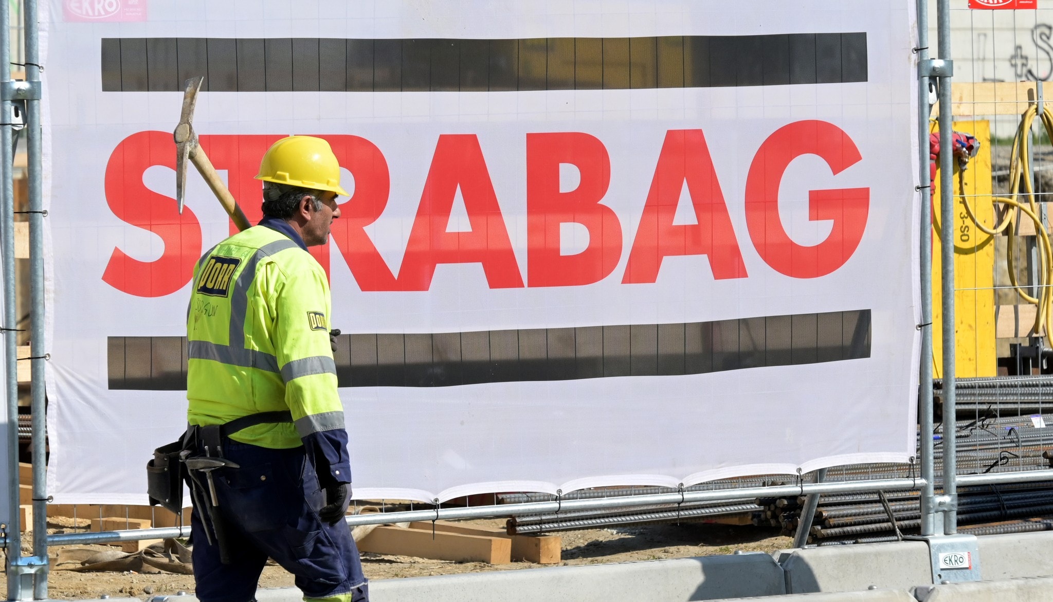 Verzögerungen auf M30: Minister droht Strabag