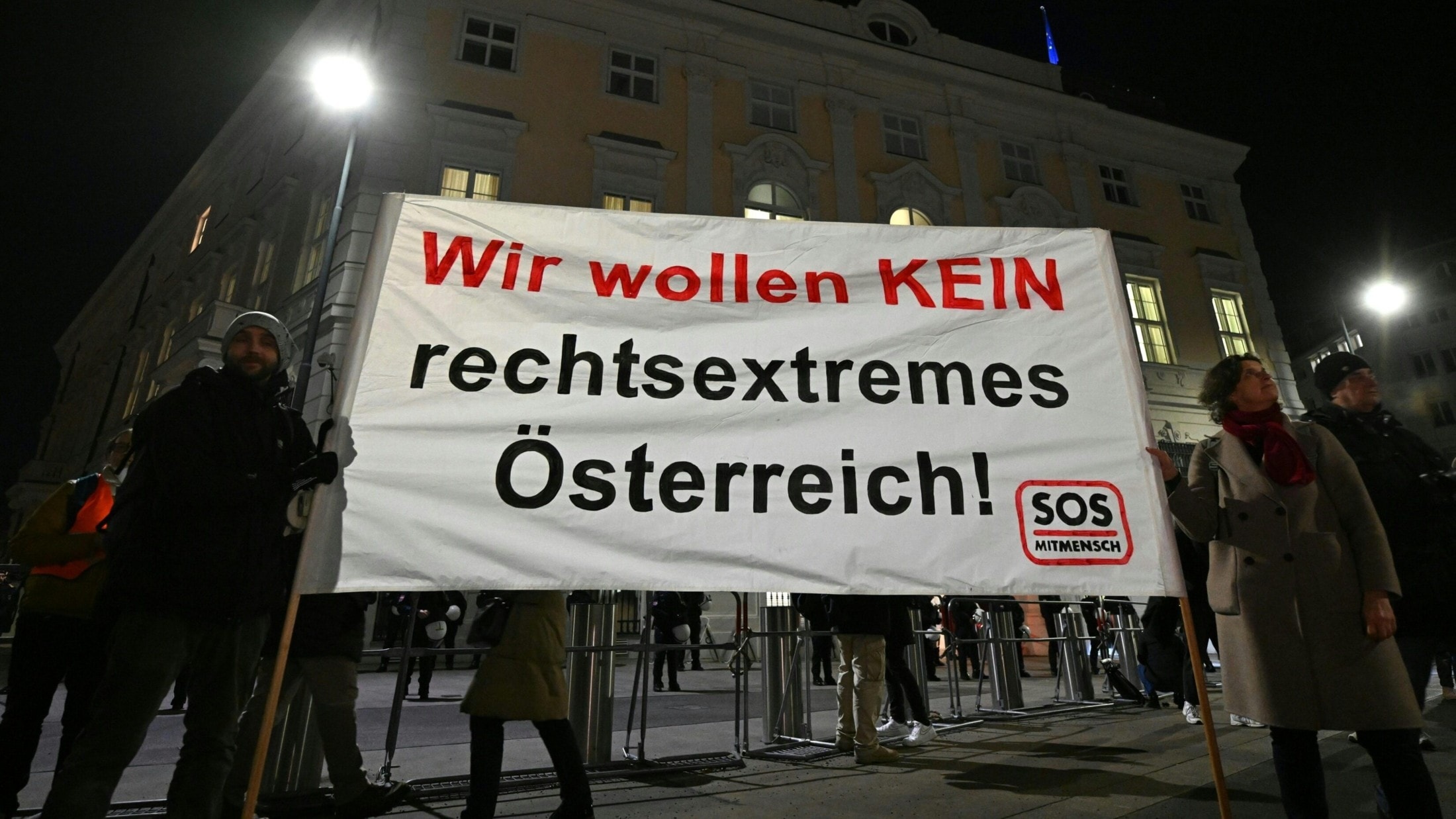 Rechtsextreme Taten steigen um fast 10 Prozent