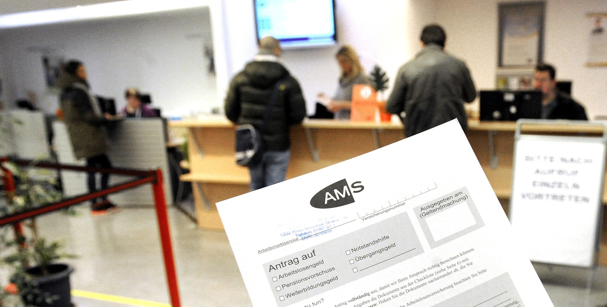 „Arbeitslosigkeit in Österreich: Frauen und Ältere betroffen“