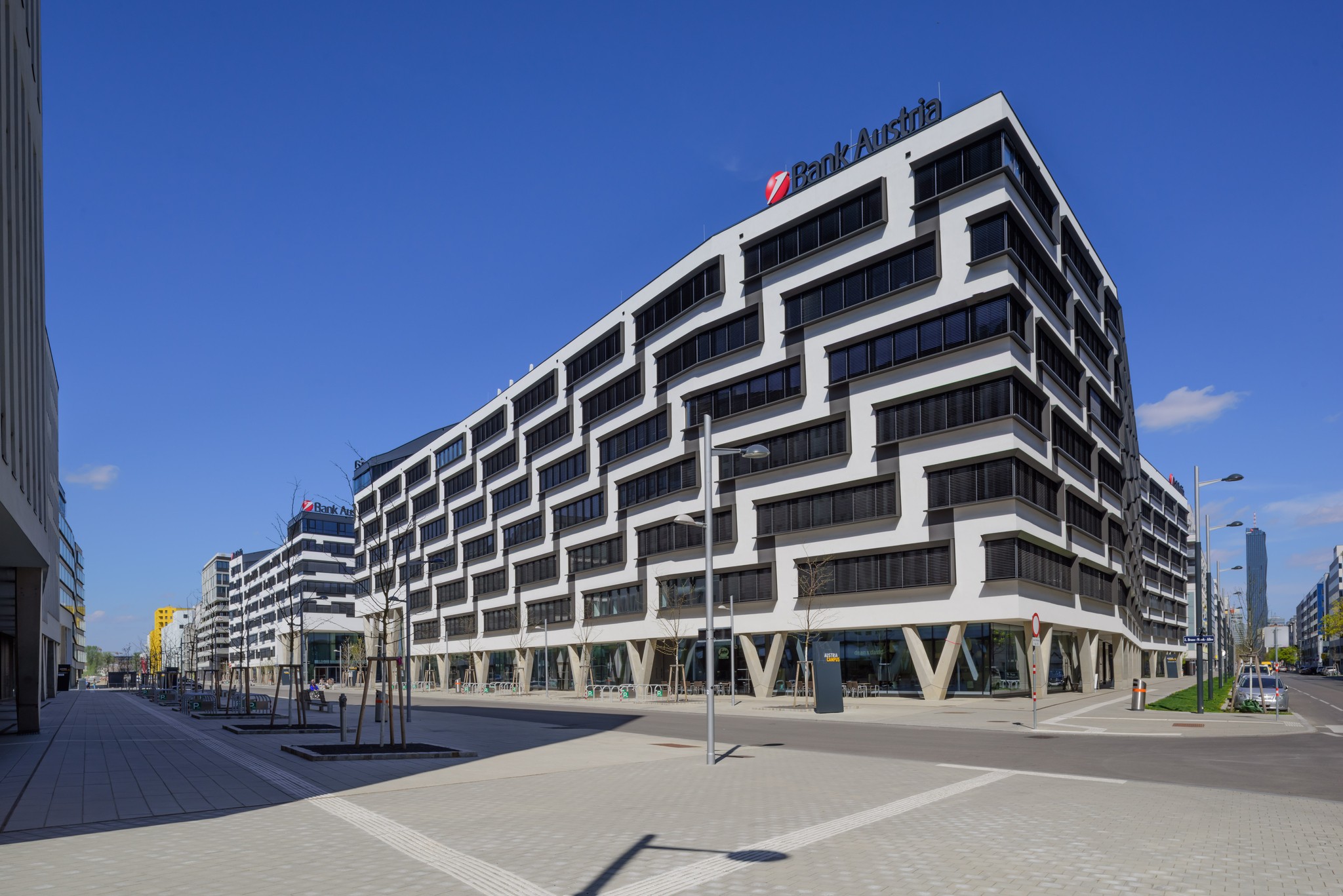 „Bank Austria: Weihnachtlicher Zentrale-Deal!“