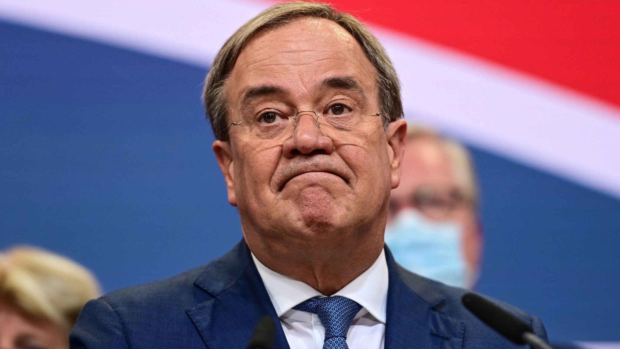 Armin Laschet: E-Scooter-Unfall mit Schulterbruch