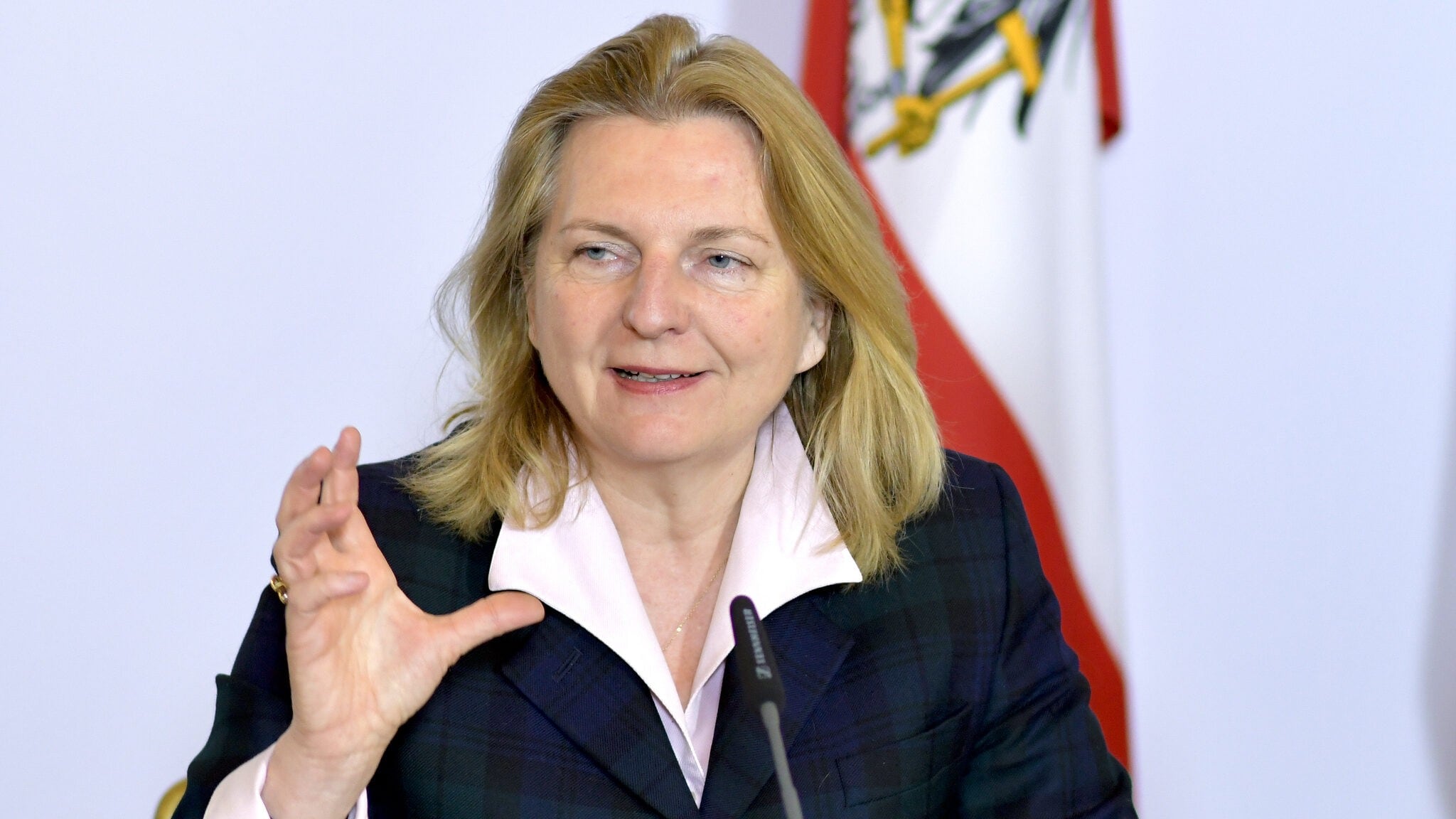 Karin Kneissl: Gehalt in Russland enthüllt!