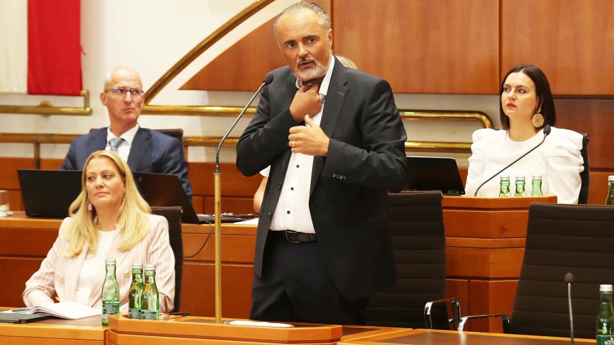 Doskozil zurück im Landtag: Finanzdebatte eskaliert!