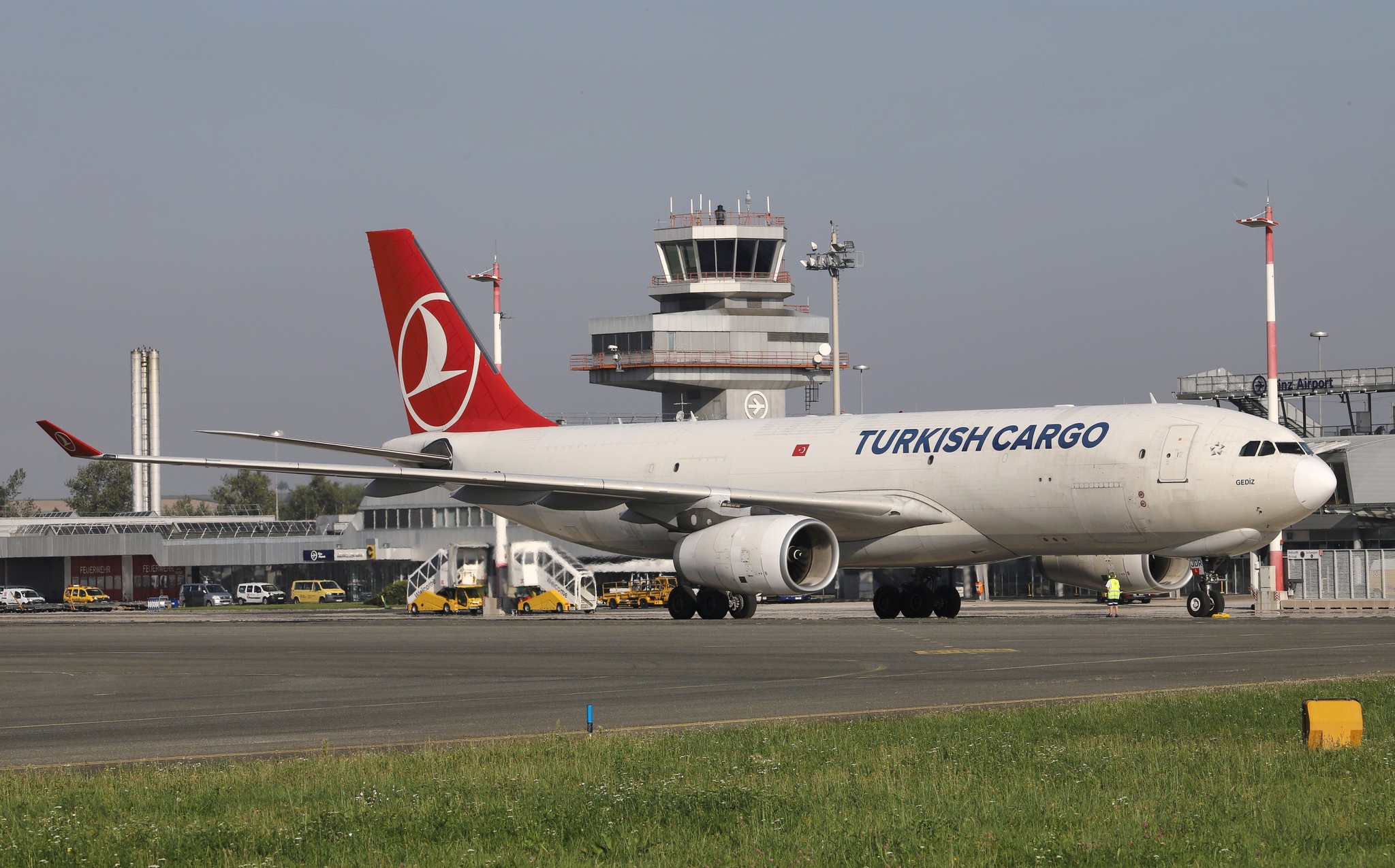 Oberösterreich übernimmt Linzer Flughafen – Teilprivatisierung?
