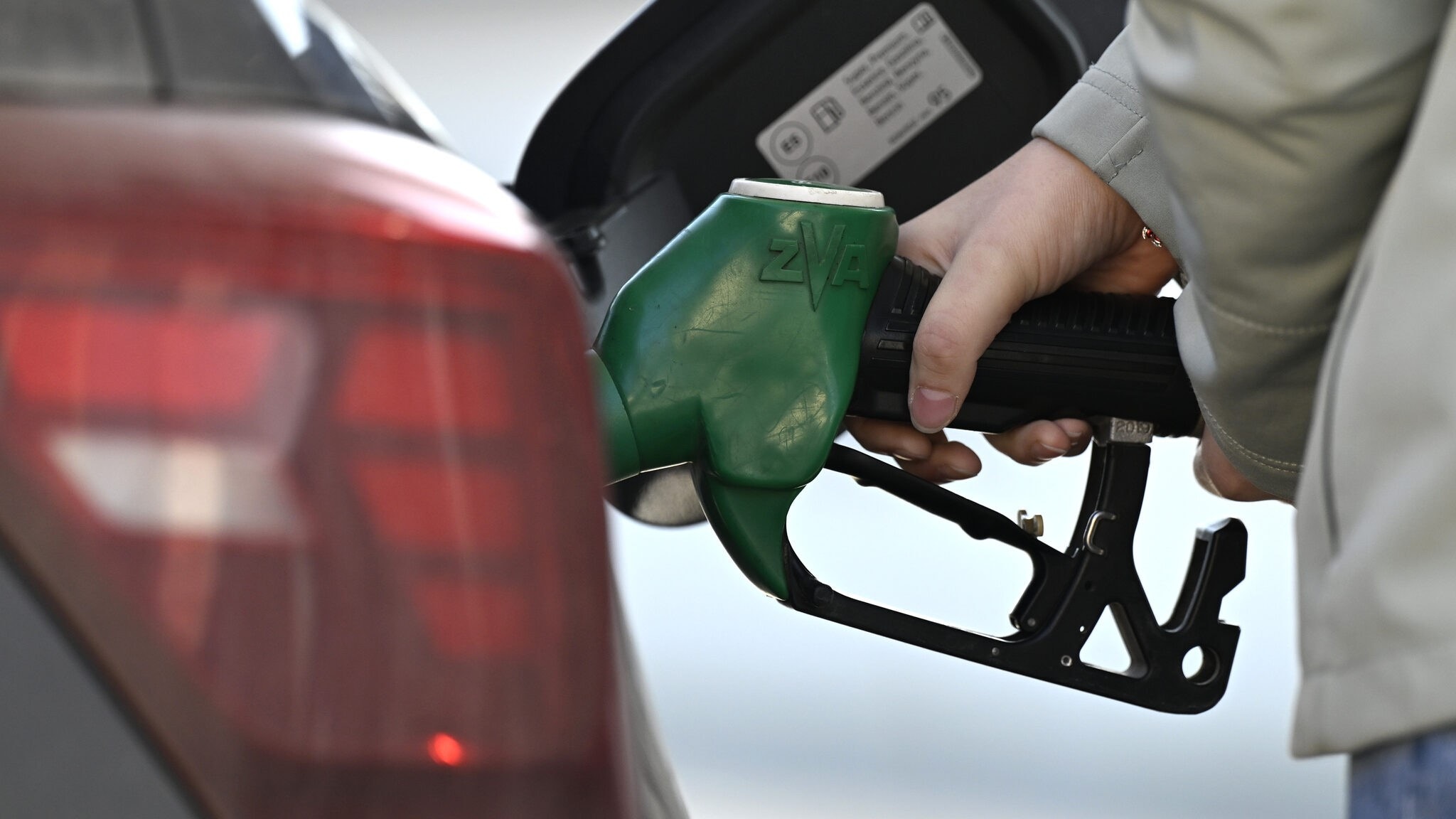 Preise für Diesel und Benzin steigen erneut stark!