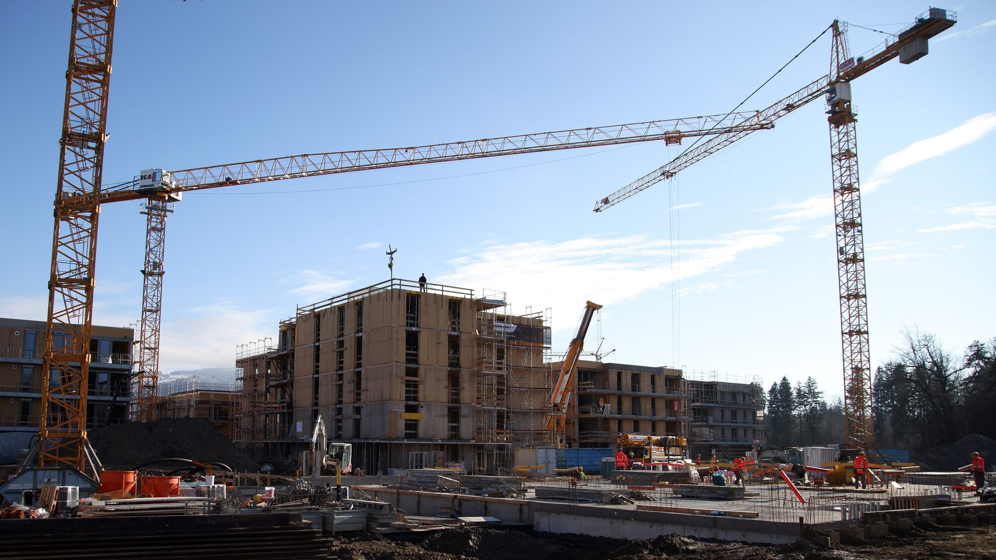 Ölpreise steigen: Auswirkungen auf Salzburgs Bau!