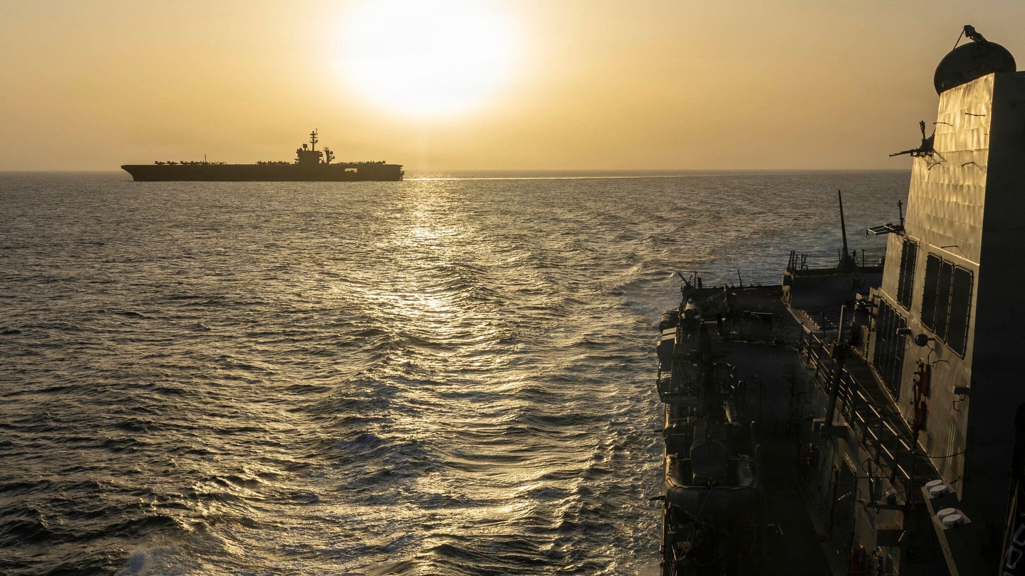 US-Marine beschießt iranisches Schiff im Golf von Oman