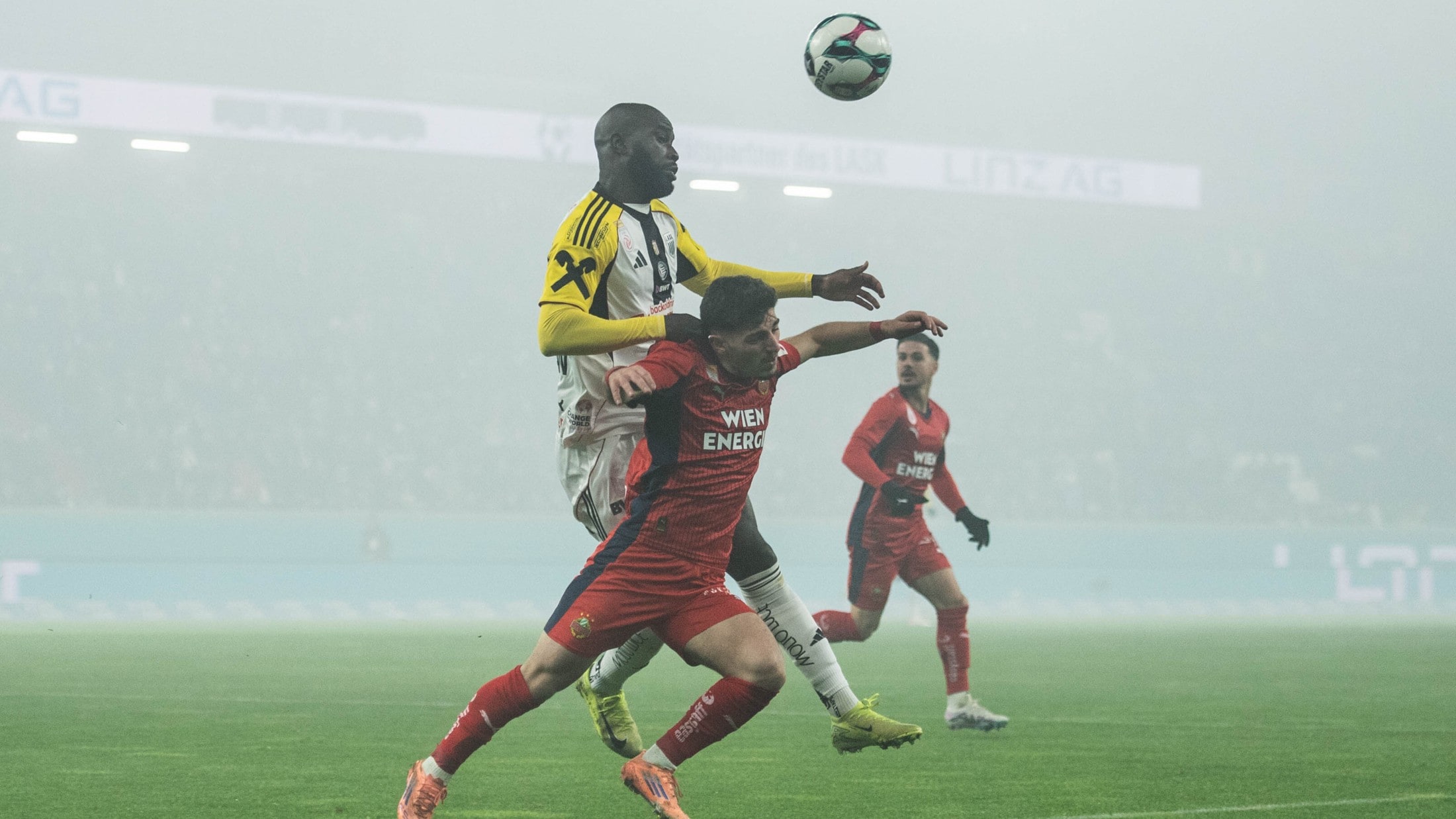 LASK feiert Siegesserie gegen Rapid Wien!