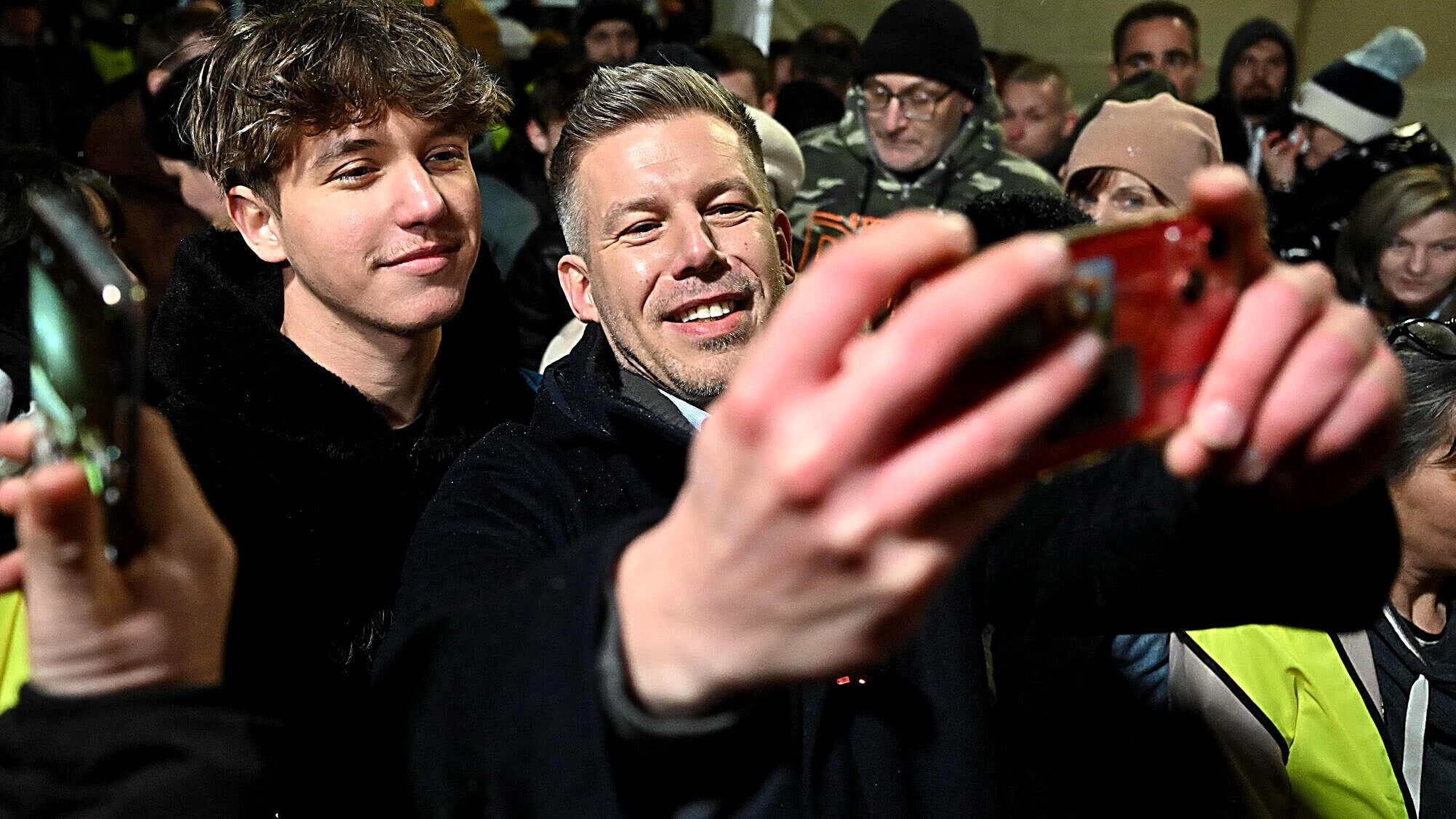 „Péter Magyar: Hoffnung auf Wechsel in Ungarn“