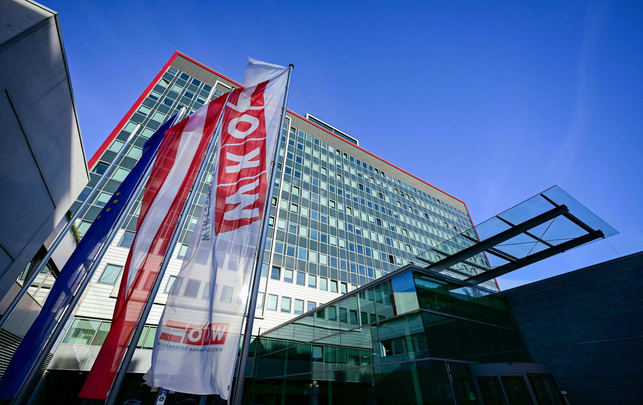 WKO beginnt mit Stellenabbau: 200 Mitarbeiter betroffen