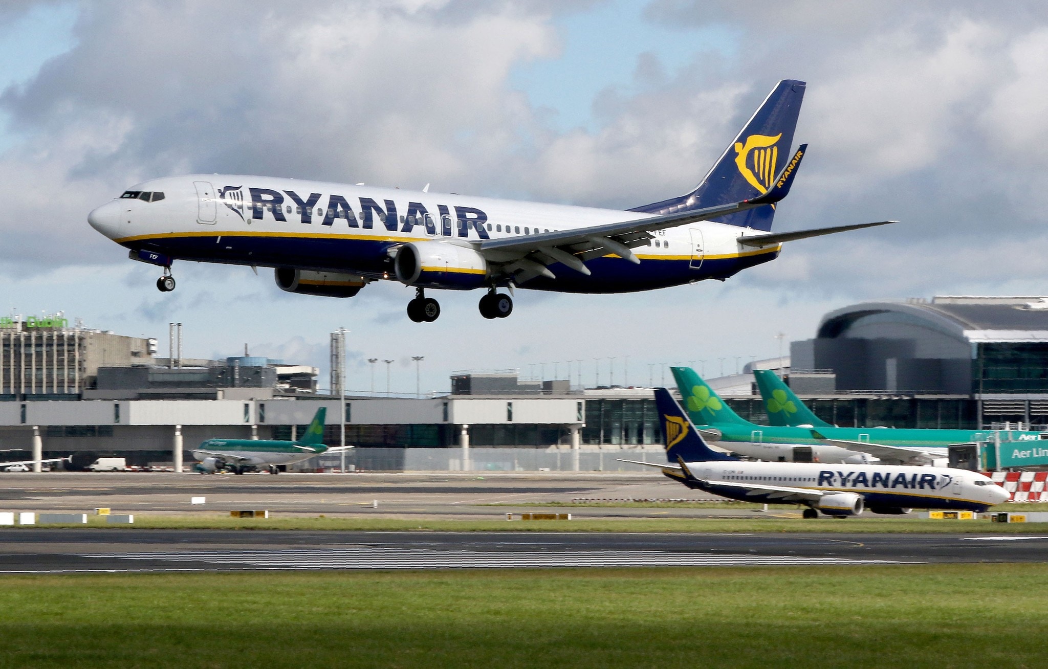 „Ryanair: Neue Regeln und Rückerstattungen“