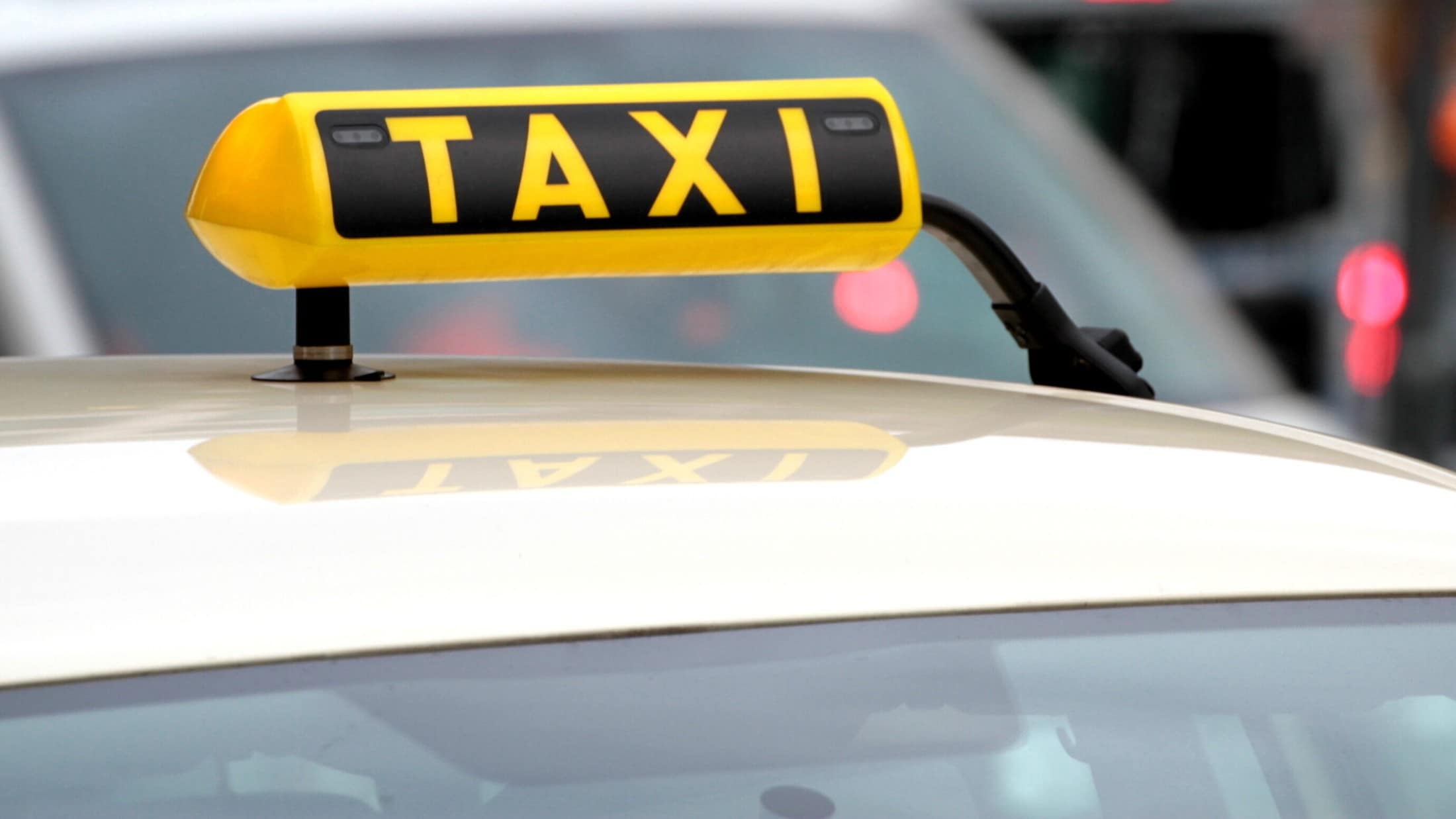 Taxifahrt endet mit 754 Euro Schulden!