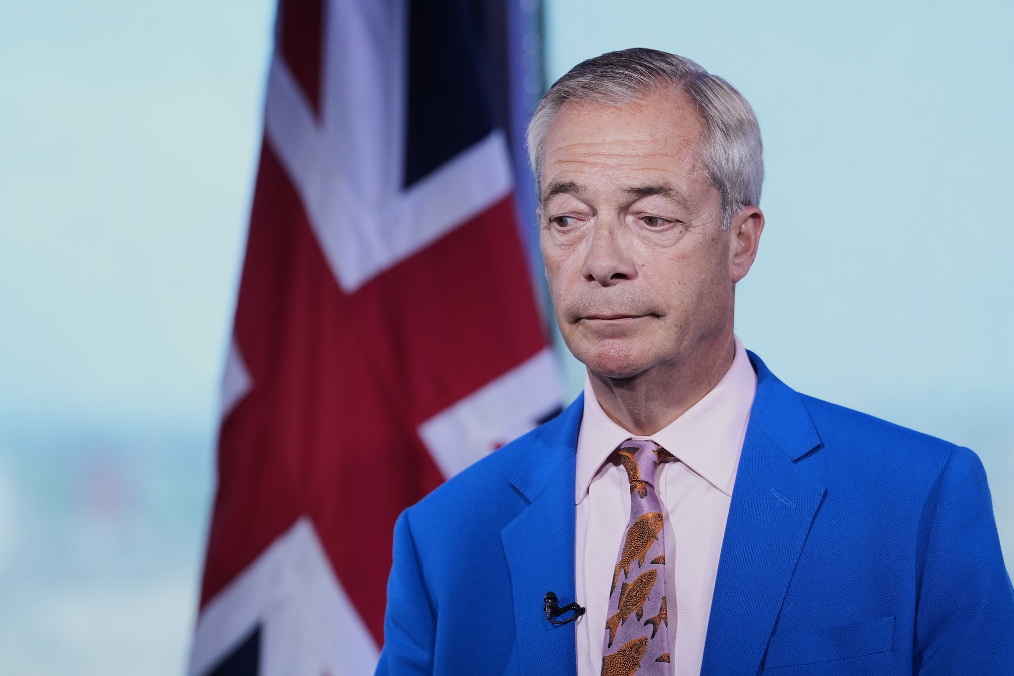 Farage tritt zurück und plant Rückkehr ins Parlament