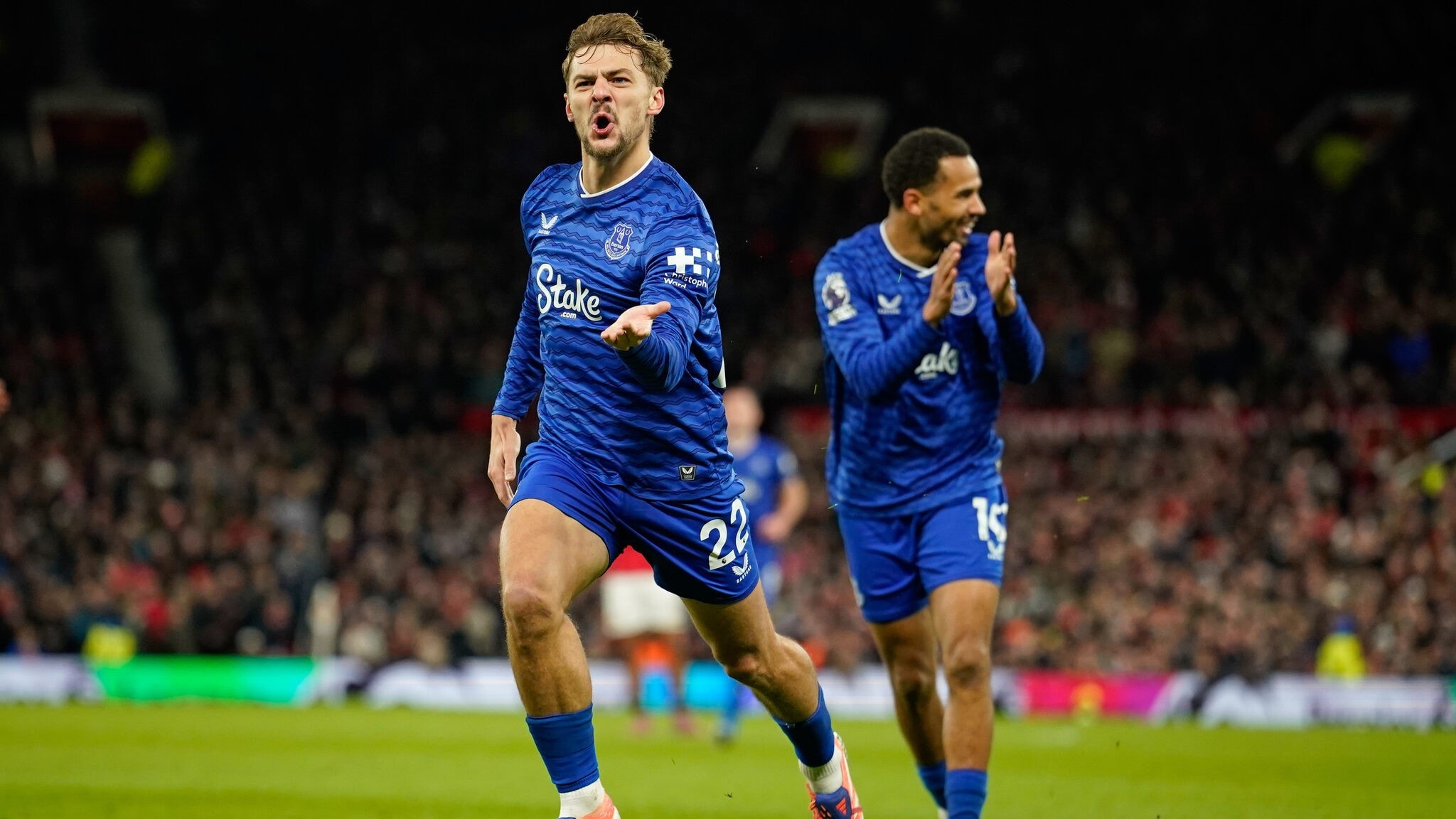 Everton siegt trotz Unterzahl gegen Manchester United!