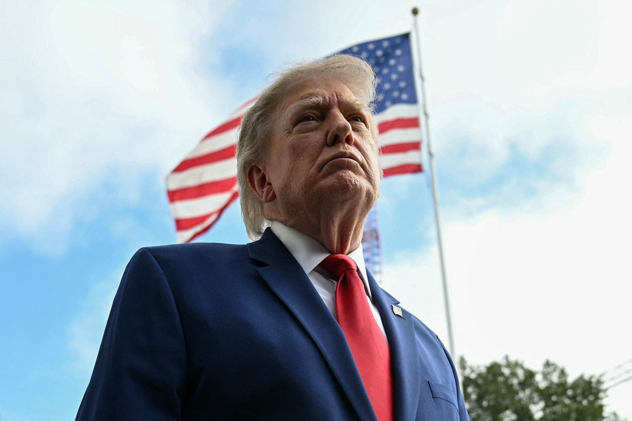 „Trump: Annäherung an Russland oder Verzweiflung?“