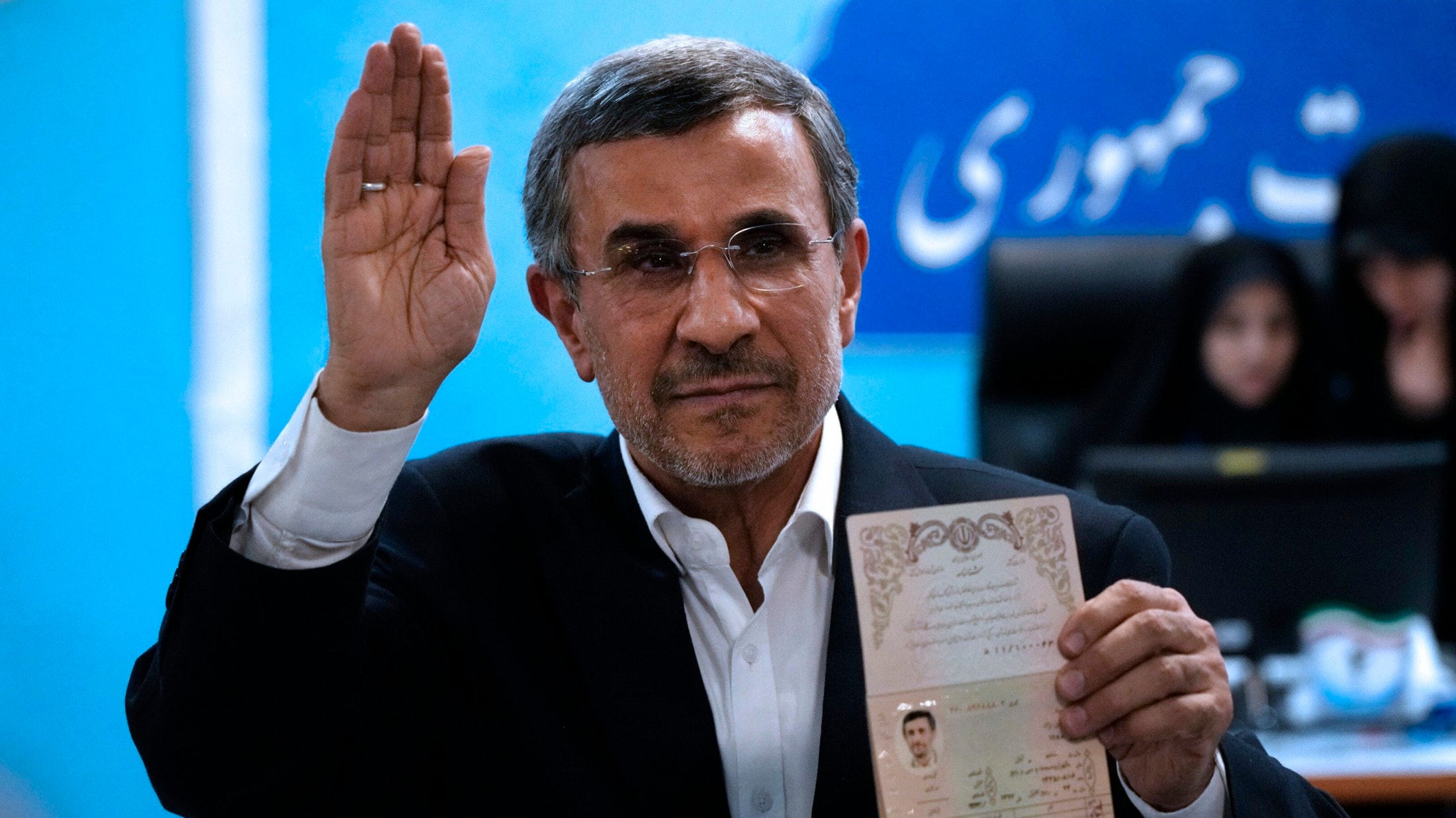 Ahmadinejad bei Luftangriff in Teheran getötet