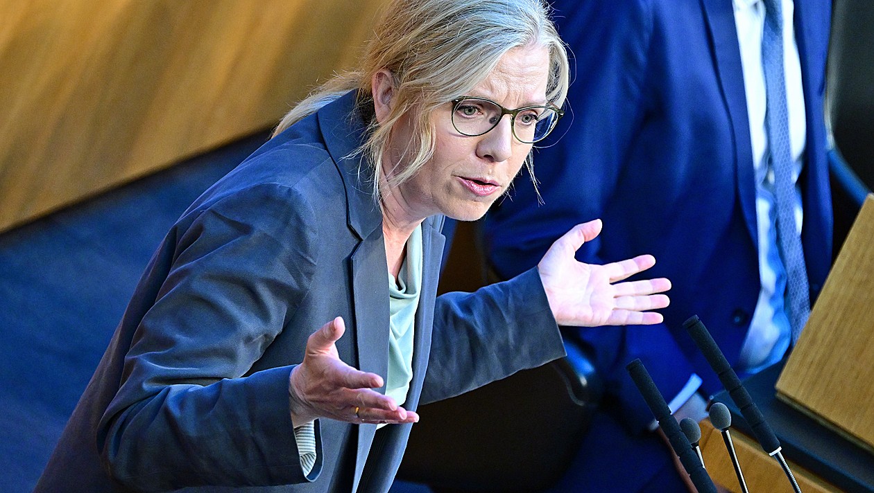 Einigung über Spritpreisbremse: Grüne geben nach!