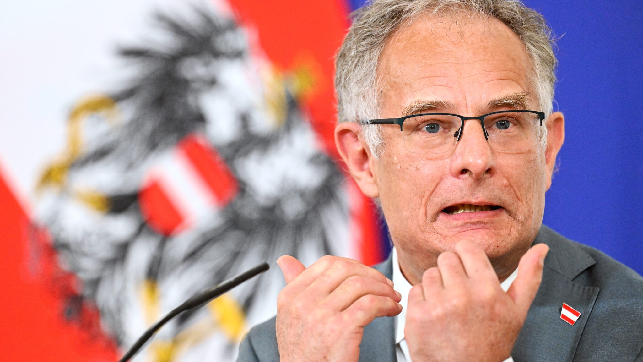 Streit um Spritpreise: Stern vs. Marterbauer