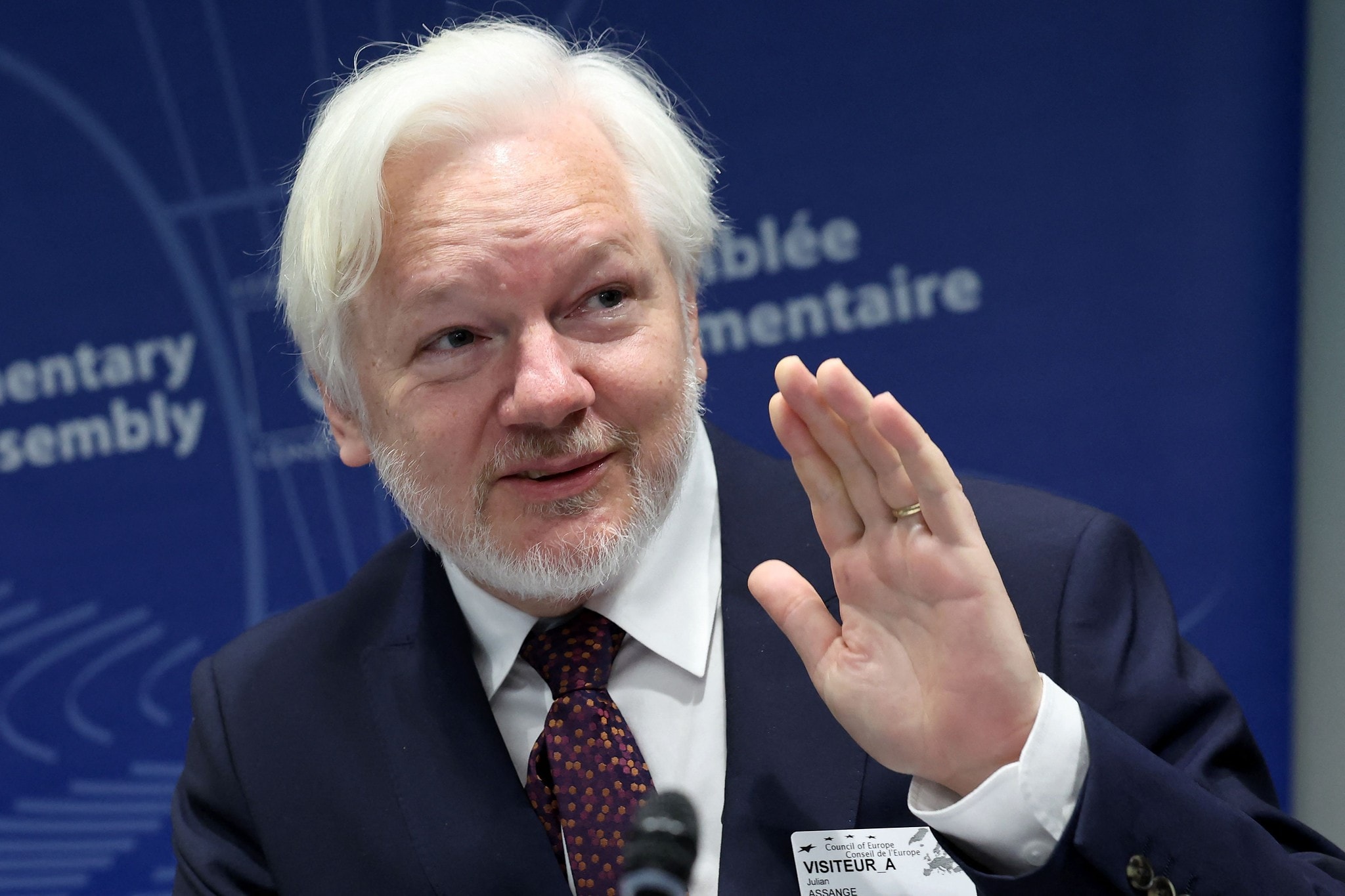 Assange klagt Nobel-Stiftung wegen Preisverleihung an