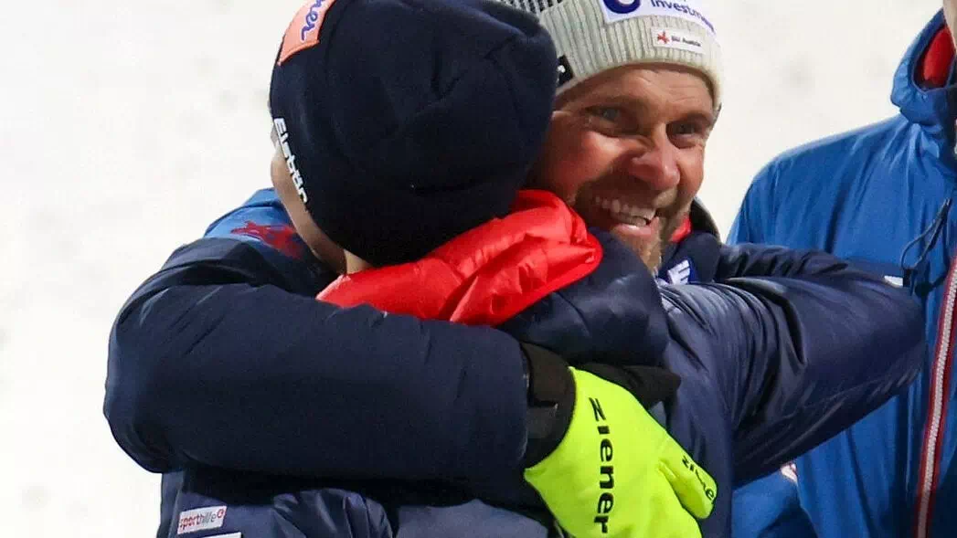 ÖSV-Skispringer gewinnen Silber in Trondheim