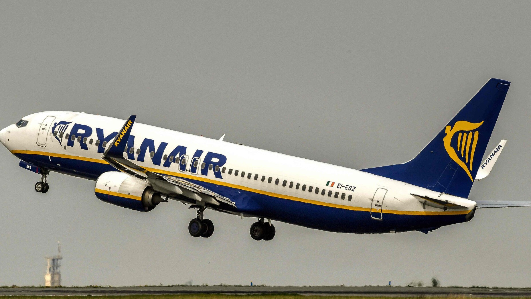 Ryanair verhängt hohe Strafen für Rowdys!