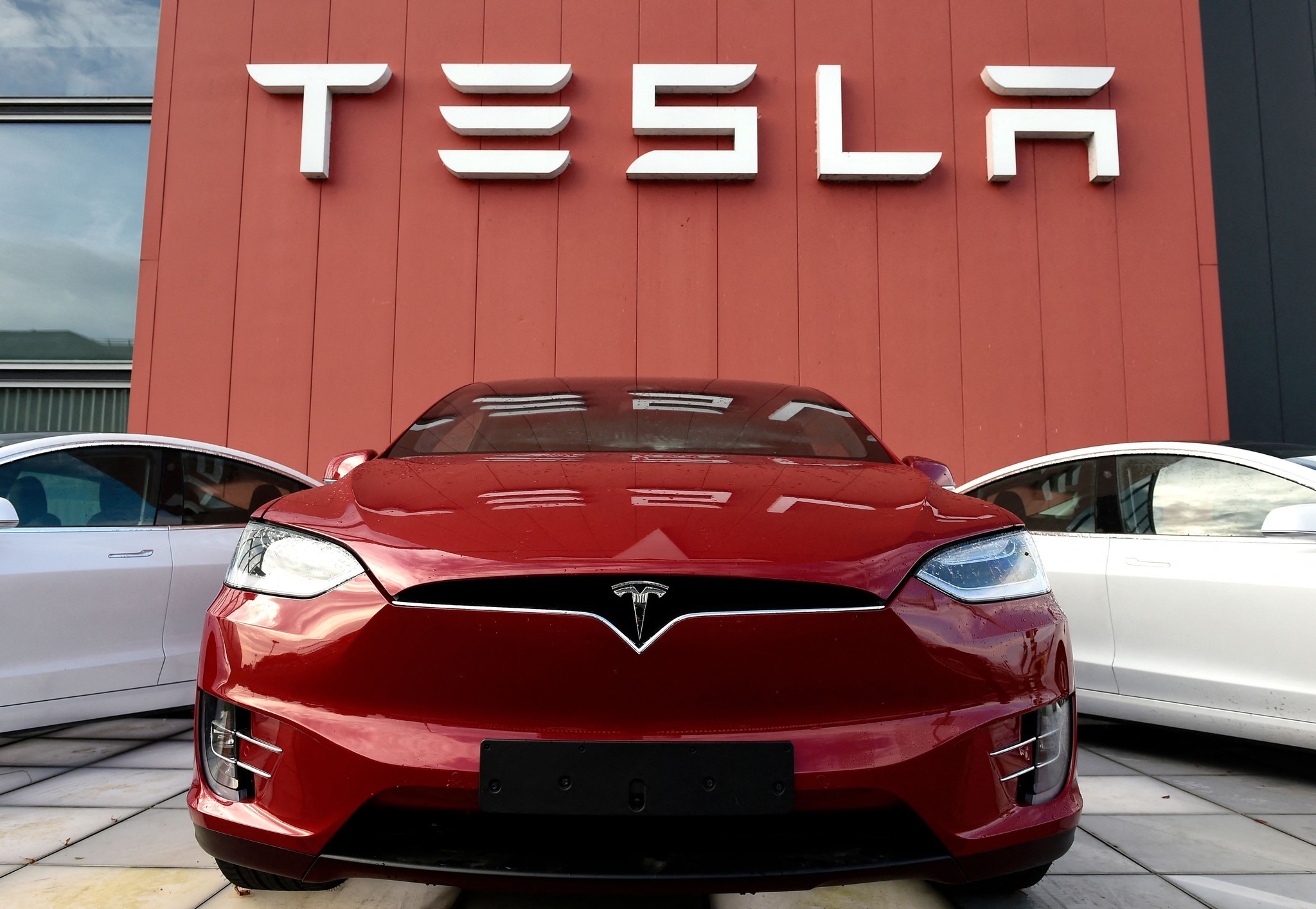 Tesla-Neuzulassungen in Europa explodieren!