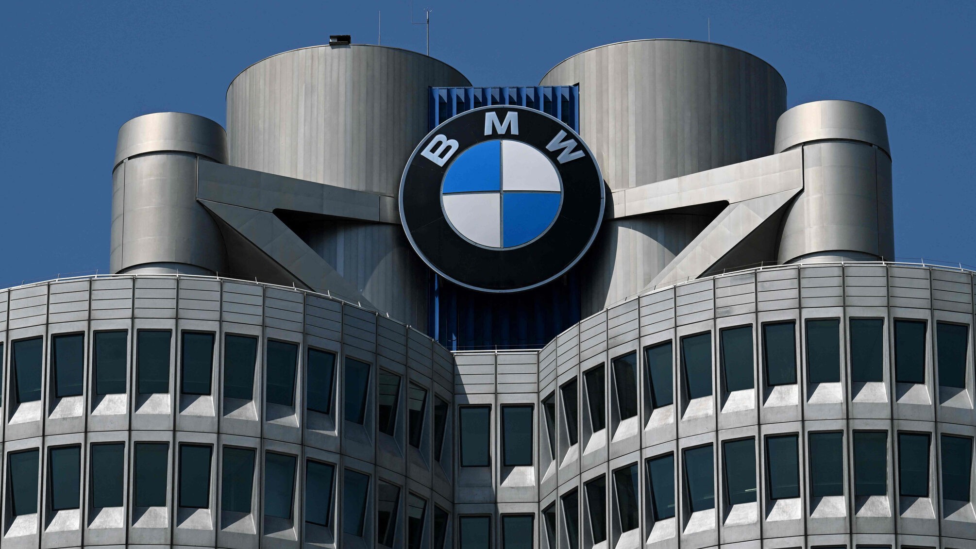 BMW plant Stellenabbau: 8000 Jobs in Gefahr!