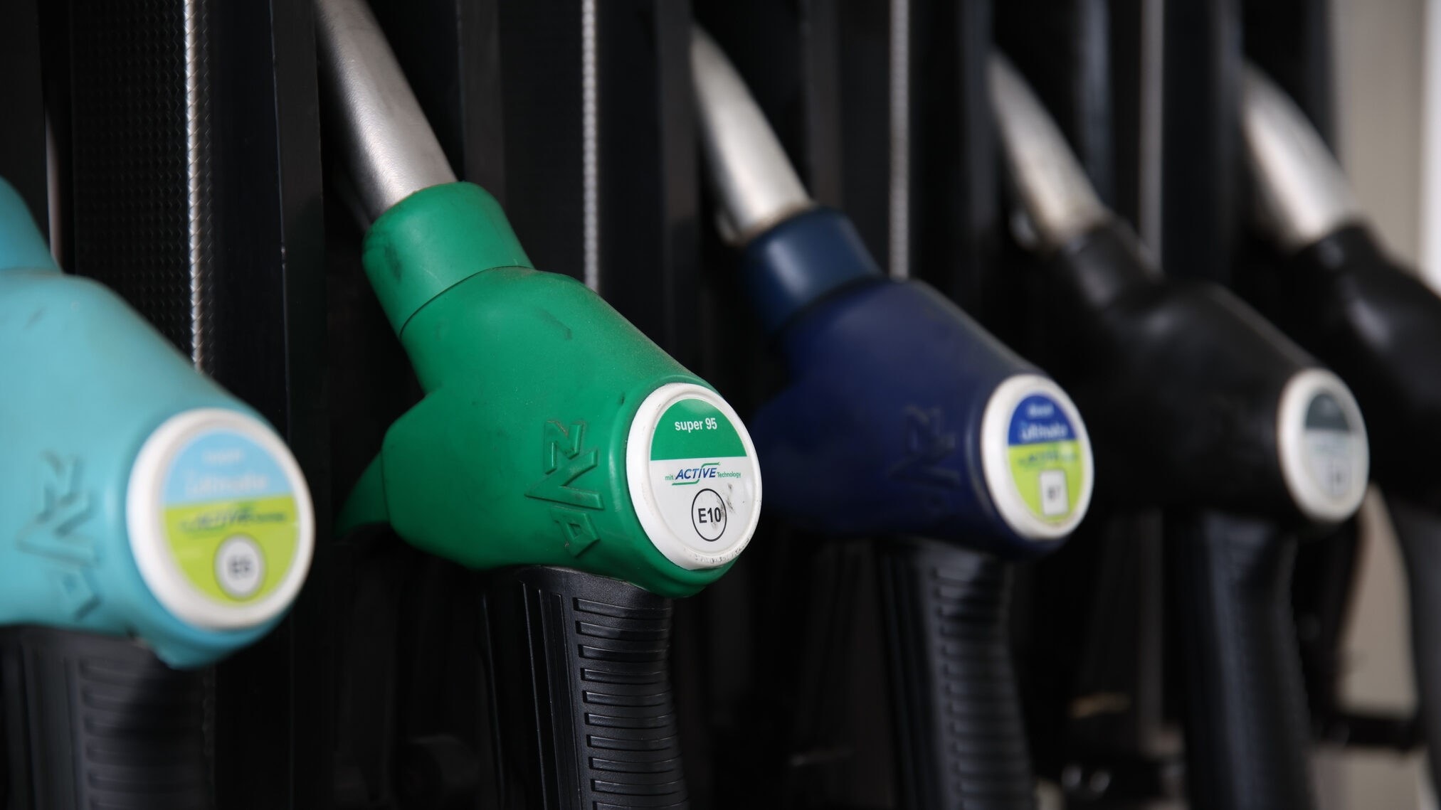 Regierung plant Maßnahmen gegen hohe Spritpreise