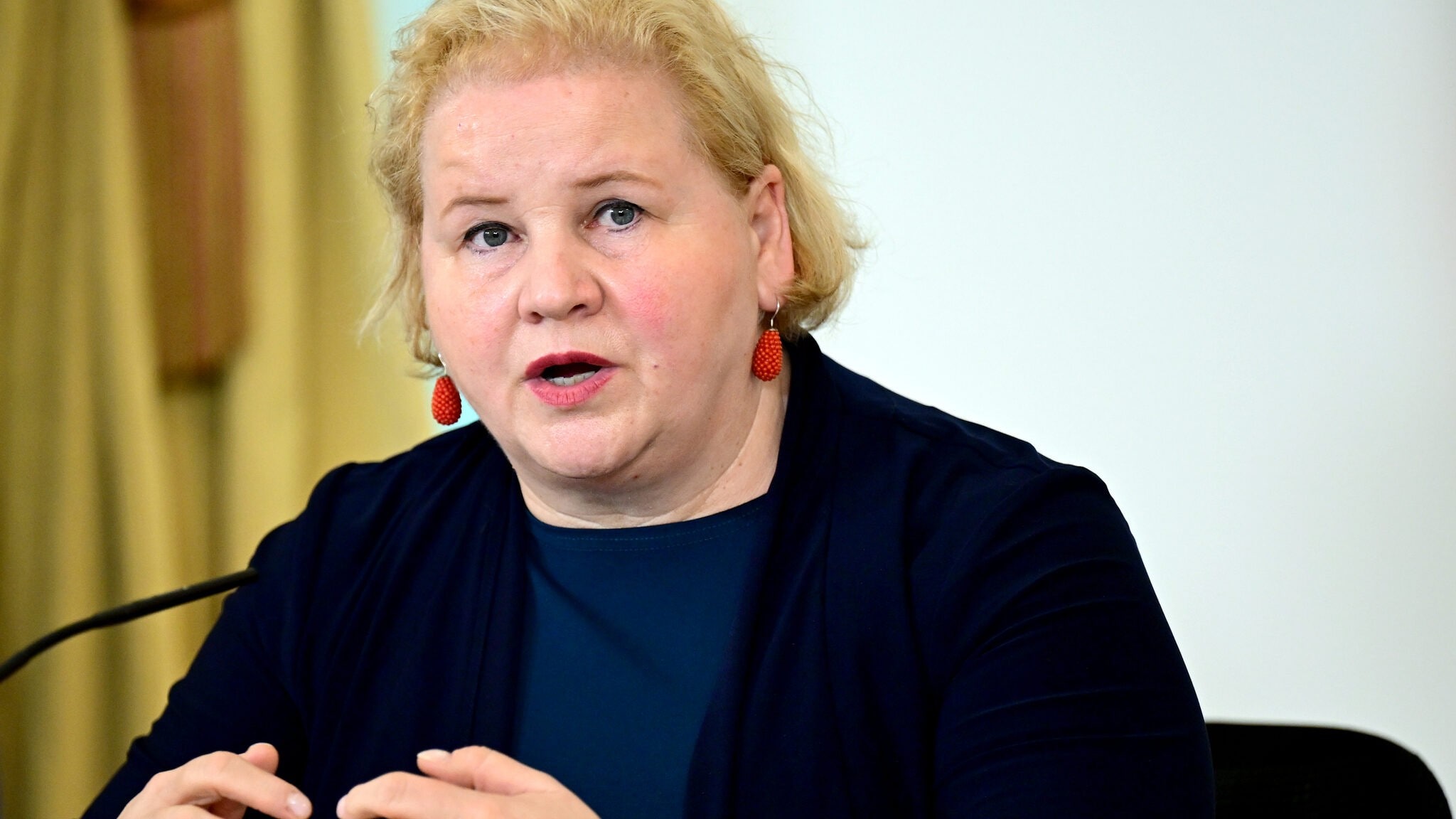 «Pensionsunterschiede: Schumann drängt auf Lohnreform»